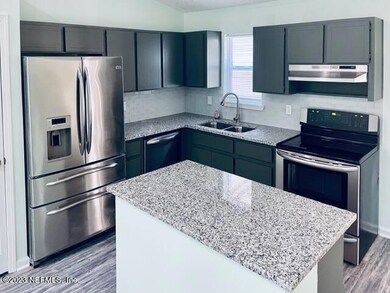 8854 Cavender Dr, Jacksonville, FL 32216 - photo 5