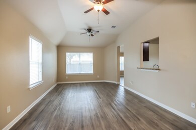 308 Broken Pine Ct, Conroe, TX 77304 - photo 3