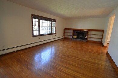 24 Beverly Ave, Marblehead, MA 01945 - photo 3