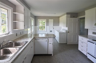 17 Fish Hawk Ln, Bristol, RI 02809 - photo 7