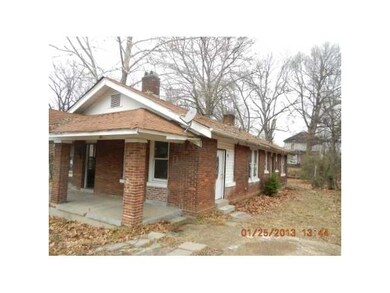 RIGHT VIEW OF HOUSE.