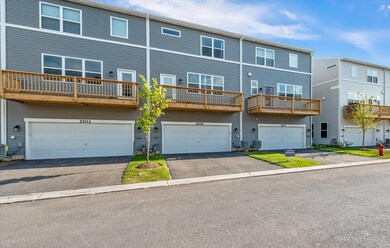 2705 Lily Ln, Rolling Meadows, IL 60008 - photo 3