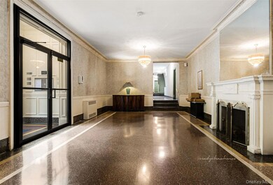 Winthrop Apartments unit 2-D, Forest Hills, NY 11375 - photo 3
