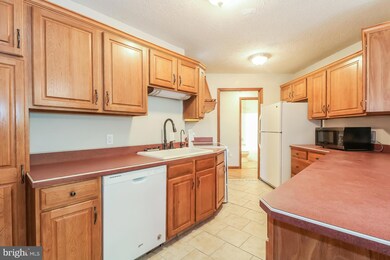 1203 Hanson Rd, Edgewood, MD 21040 - photo 5