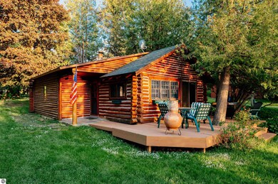 8978 S Sunnyview Rd unit 4, Traverse City, MI 49684 - photo 3