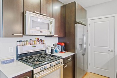 65 Beacon St unit 404, Somerville, MA 02143 - photo 3