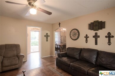 124 Wolf Rd, Copperas Cove, TX 76522 - photo 6