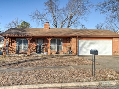 2608 S Poplar Ave, Broken Arrow, OK 74012 - photo 2