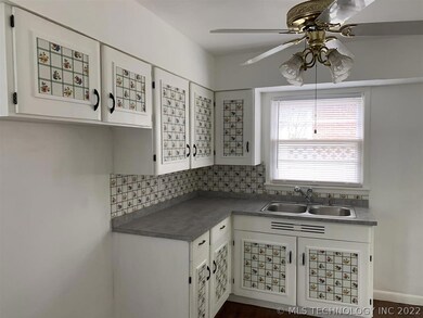 426 Locust St, Ardmore, OK 73401 - photo 4