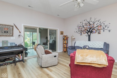 10863 Harness Ct, Indianapolis, IN 46239 - photo 5