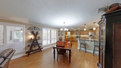 858 Hibernia Forest Dr (28)
