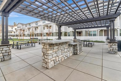 200 Oak Cir, Walnut Creek, CA 94597 - photo 2