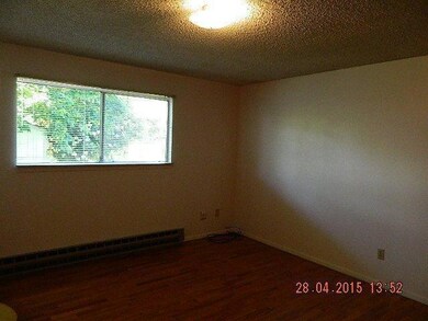 1009 NE Fall Dr, Grants Pass, OR 97526 - photo 3