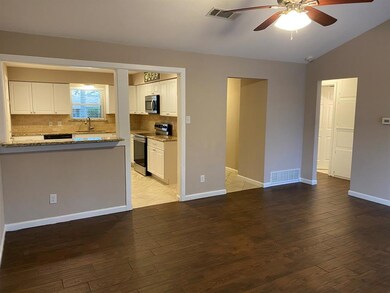 1121 Greendale Dr, Bedford, TX 76022 - photo 4