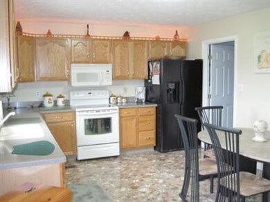 505 Mcafee Ln, Salvisa, KY 40372 - photo 6