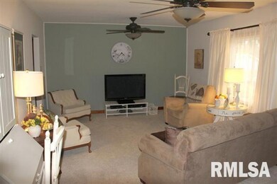 305 Mayfair Dr, Lincoln, IL 62656 - photo 5