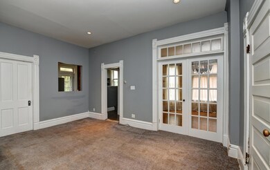 Family Room (3)