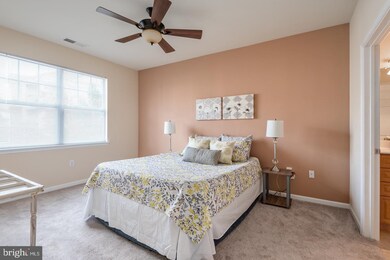 12954 Centre Park Cir unit 305, Herndon, VA 20171 - photo 2