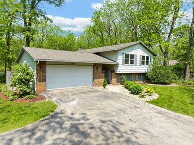 5568 Winsome Way, Fitchburg, WI 53575 - photo 2