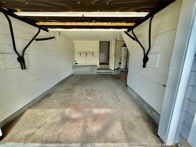 846 W 43rd St, Houston, TX 77018 - photo 4