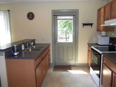 25 Catherine St unit 5B, Bristol, RI 02809 - photo 5