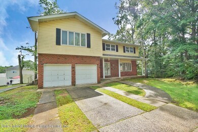 178 Pleasant Plains Ave, Staten Island, NY 10309 - photo 2