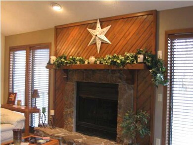 SOUTH FACING WINDOWS MAKE THIS UNIT LIGHT AND COZY