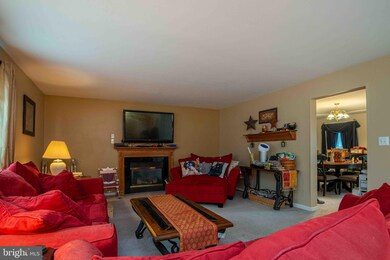 3829 N Alabama Ave, Reading, PA 19605 - photo 5