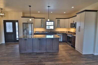 3314 Steamboat Ct, Cody, WY 82414 - photo 4