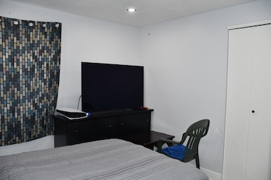 631 W Weathersfield Way, Schaumburg, IL 60193 - photo 5