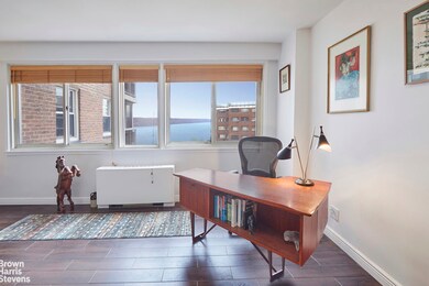 River Terrace Apartments unit 10E, Bronx, NY 10463 - photo 4