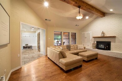 1720 Wimbleton Dr, Bedford, TX 76021 - photo 7