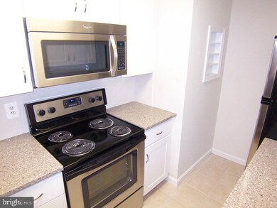 8229D Kings Charter Ln unit 92, West Springfield, VA 22152 - photo 6