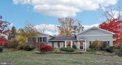 1107 General Sullivan Rd, Washington Crossing, PA 18977 - photo 2