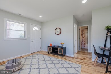 5 Center Section Ct, Middle River, MD 21220 - photo 4