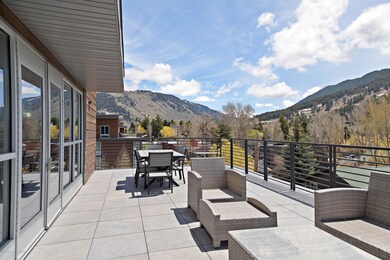 Town Square Unit 401 HiRes-23