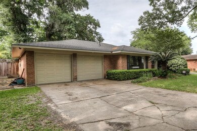 6222 Lindyann Ln, Houston, TX 77008 - photo 2