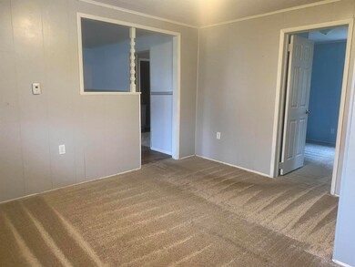 911 W Race St, Portland, IN 47371 - photo 4