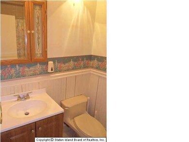 80 Nancy Ct unit 8080, Staten Island, NY 10306 - photo 4