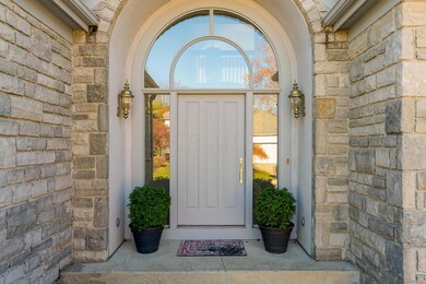 819 Crestway Dr, Columbus, OH 43235 - photo 3