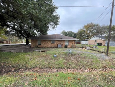6100 Firnat St, Houston, TX 77016 - photo 4