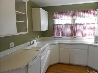 2703 Hemlock St, Longview, WA 98632 - photo 6