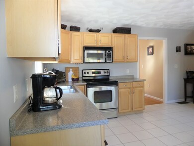 54 Eudora St, Haverhill, MA 01832 - photo 4