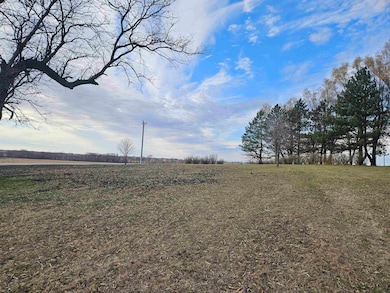 2240 Roanoke Ave, Fredericksburg, IA 50630 - photo 2