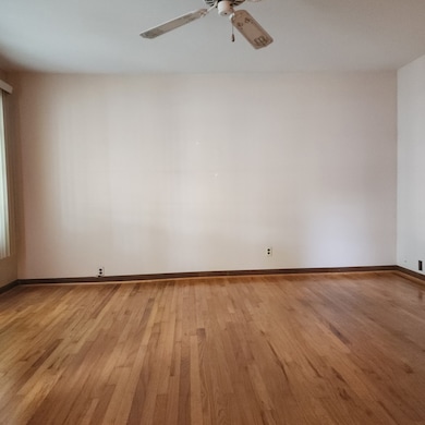 4605 W 84th Place, Chicago, IL 60652 - photo 7