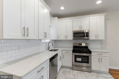 2049 Fernon St, Philadelphia, PA 19145 - photo 7