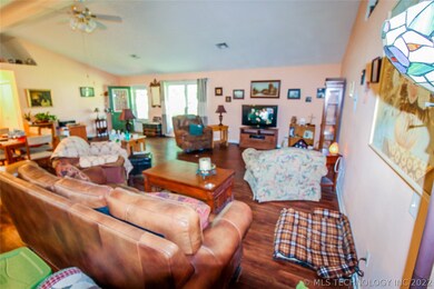 121093 S 4156 Rd, Eufaula, OK 74432 - photo 7