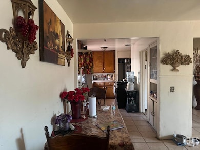 1212 S F St, Bakersfield, CA 93304 - photo 5