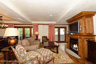 GA 17 Living Room