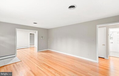 11309 Wacomor Dr, Germantown, MD 20876 - photo 3